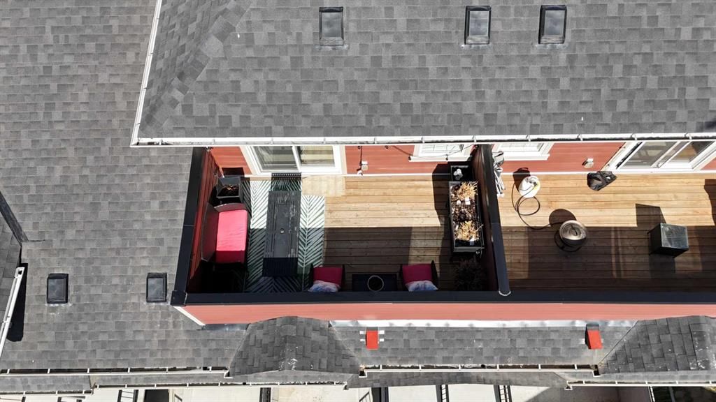 340 Cranbrook Square SE, Calgary — photo 4 of 39