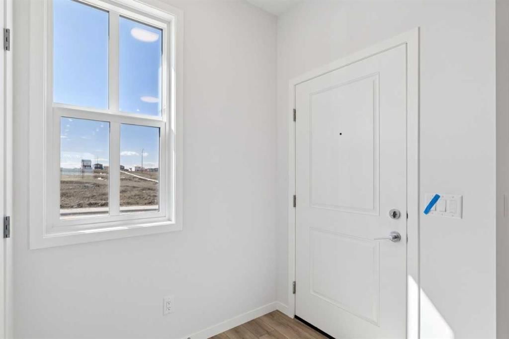 74 Lucas Heath NW, Calgary — photo 3 of 30