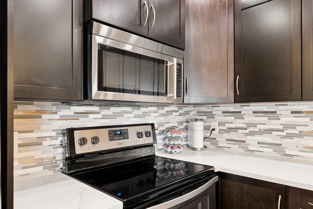 202, 345 Rocky Vista Park NW, Calgary — photo 5 of 31