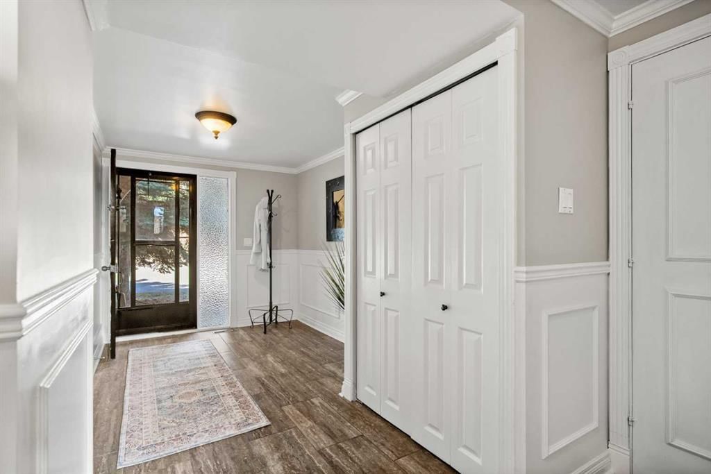 29, 1011 Canterbury Drive SW, Calgary — photo 2 of 50