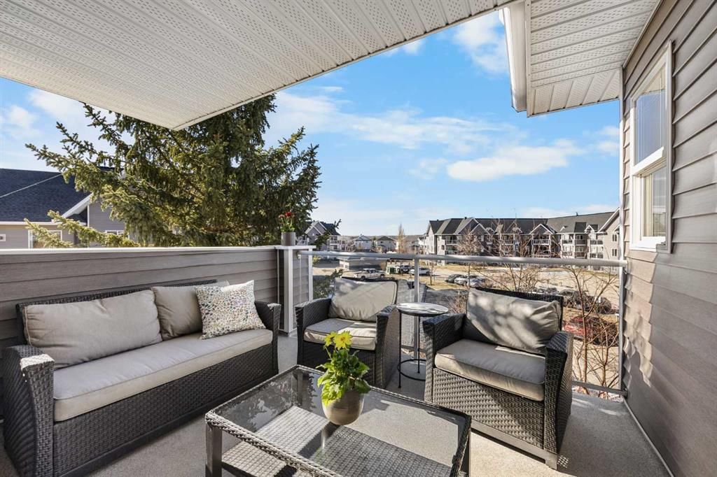 1301, Tuscarora Manor NW, Calgary — photo 4 of 30