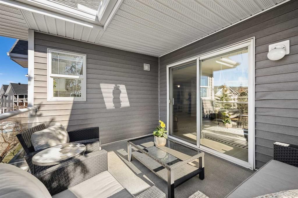 1301, Tuscarora Manor NW, Calgary — photo 5 of 30