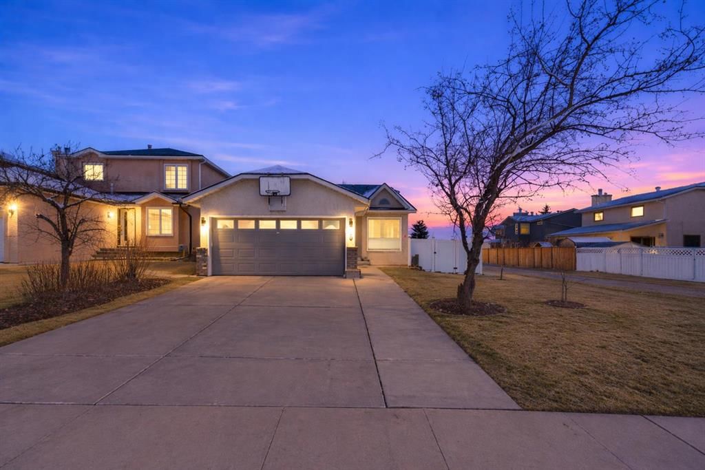 20 Applewood Way SE, Calgary — main listing photo