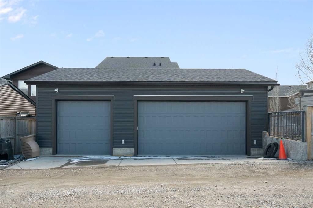 210 Silverado Plains Circle SW, Calgary — photo 2 of 45