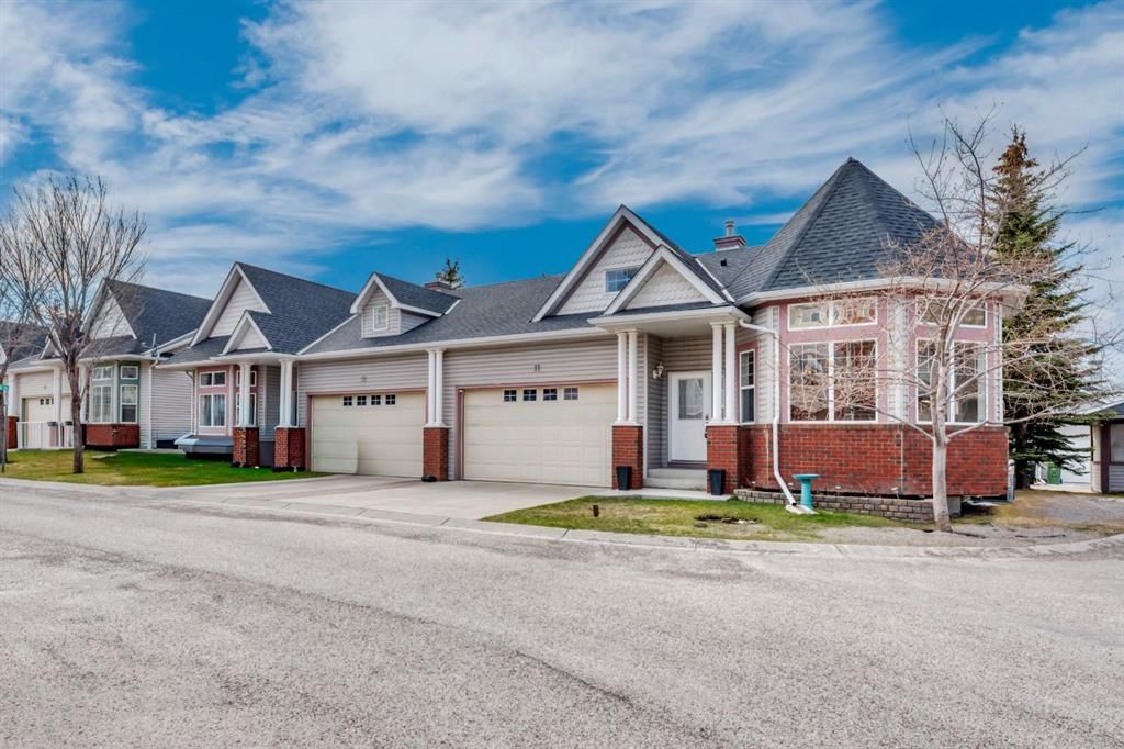 17 Prestwick Pond Terrace SE, Calgary — photo 2 of 43