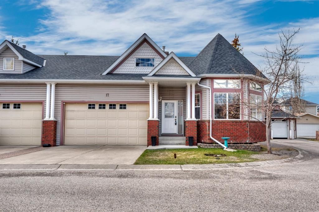 17 Prestwick Pond Terrace SE, Calgary — photo 3 of 43