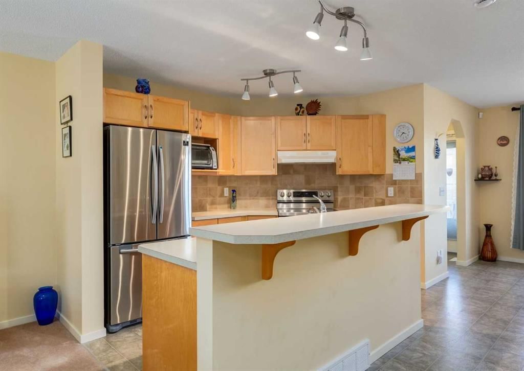 471 Silverado Plains Circle SW, Calgary — photo 4 of 24