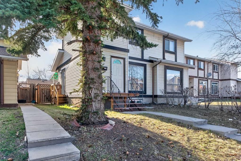 3319 56 Street NE, Calgary — photo 3 of 34