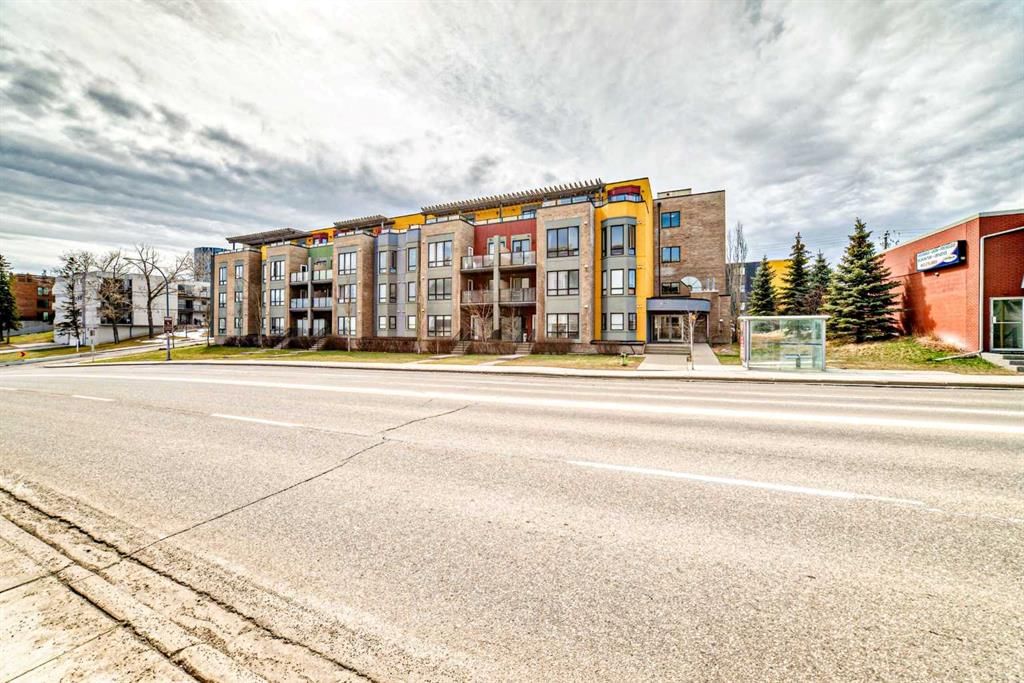 210, 611 Edmonton Trail NE, Calgary — photo 2 of 48