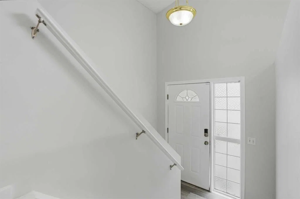 246 Martinvalley Mews NE, Calgary — photo 3 of 31