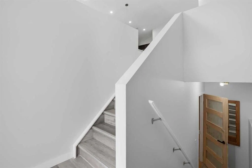 246 Martinvalley Mews NE, Calgary — photo 4 of 31