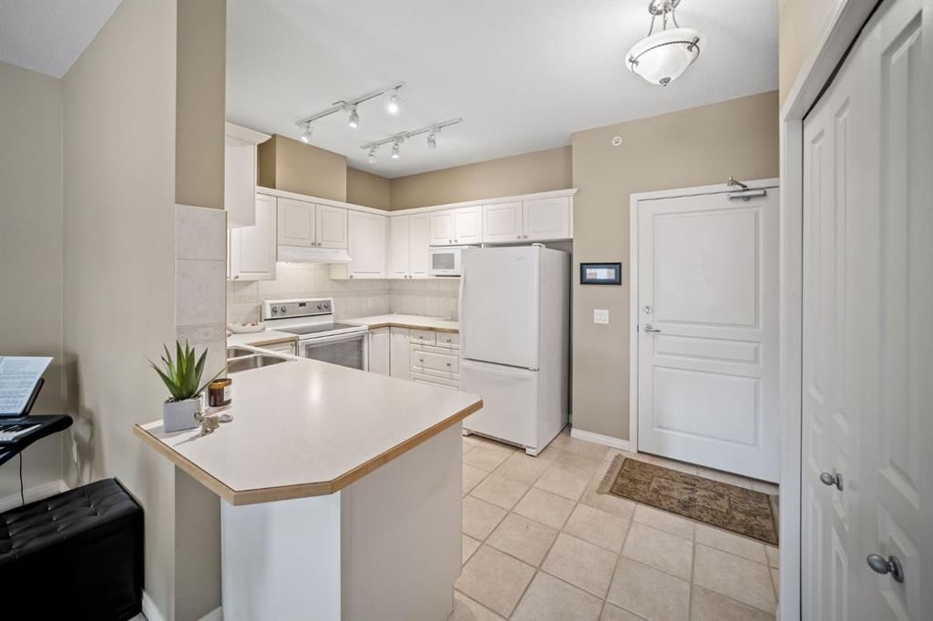 #, 3213 Lake Fraser Court SE, Calgary — photo 5 of 31
