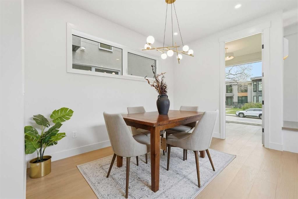 2521 19A Street SW, Calgary — photo 3 of 50