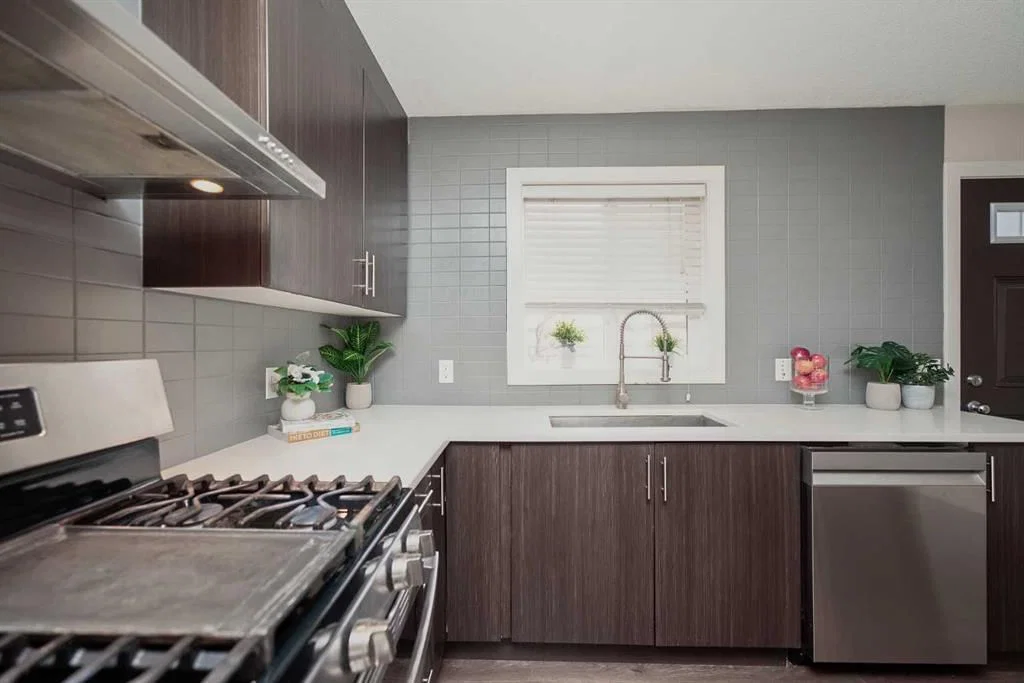 88 Pantego Lane NW, Calgary — photo 4 of 25