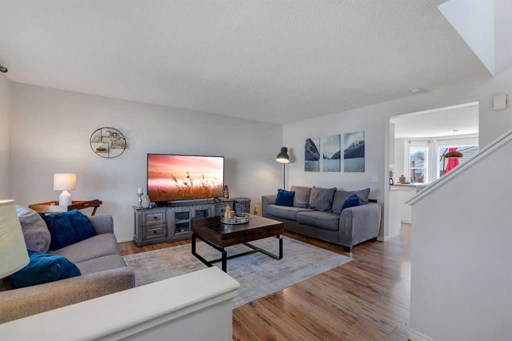 79 Mt Apex Green SE, Calgary — photo 4 of 38