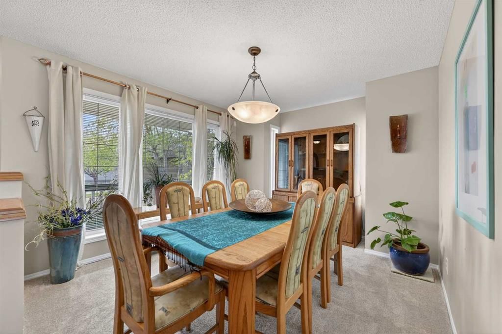 230 Rocky Ridge Cove NW, Calgary — photo 4 of 50