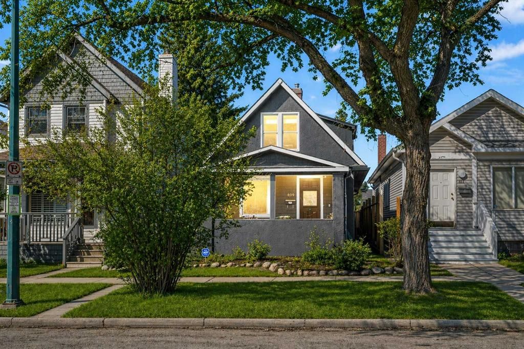 809 15 Street NW, Calgary — main listing photo