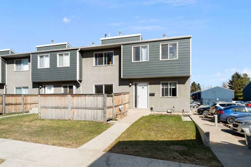 73, 219 90 Avenue SE, Calgary — photo 3 of 43
