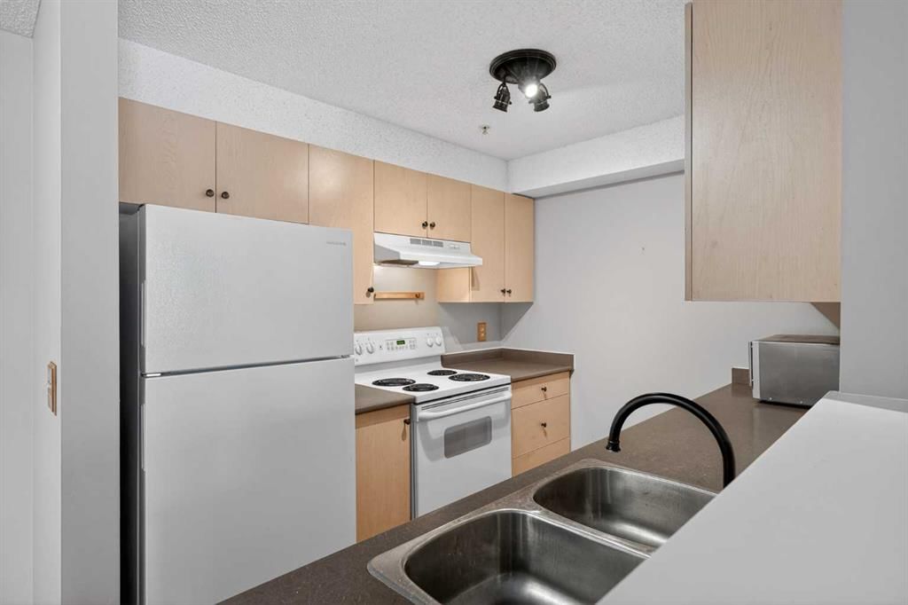 3223, 16320 24 Street SW, Calgary — photo 2 of 36