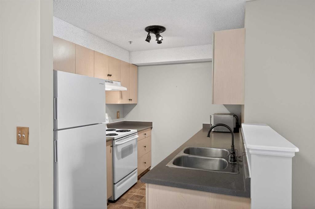 3223, 16320 24 Street SW, Calgary — photo 3 of 36