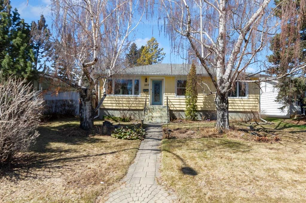 3207 25 Street SW, Calgary — main listing photo