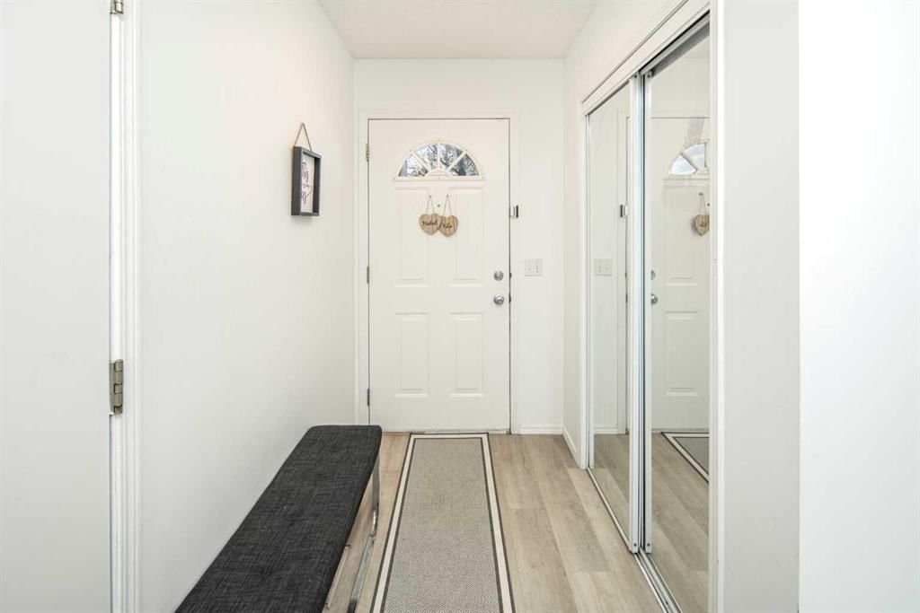 106 Anderson Grove SW, Calgary — photo 2 of 26