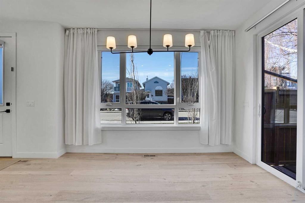 402 26 Avenue NW, Calgary — photo 5 of 41