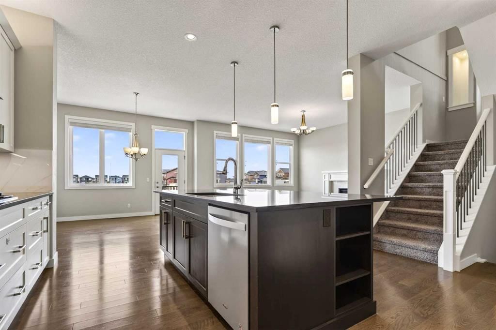 48 Evansfield Manor NW, Calgary — photo 5 of 50