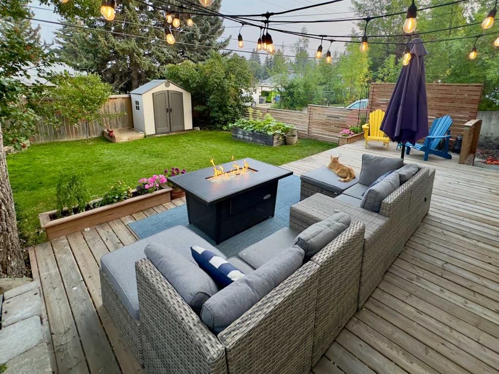 568 Northmount Drive NW, Calgary — photo 2 of 50