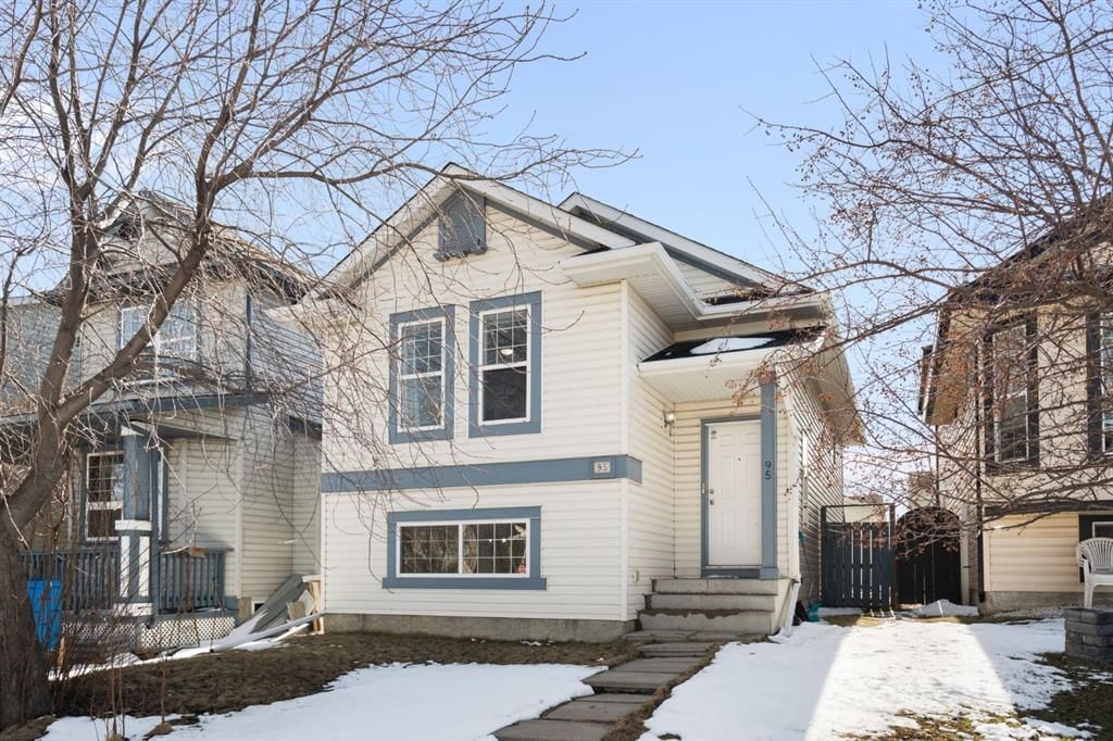 95 Coventry Road NE, Calgary — photo 3 of 41