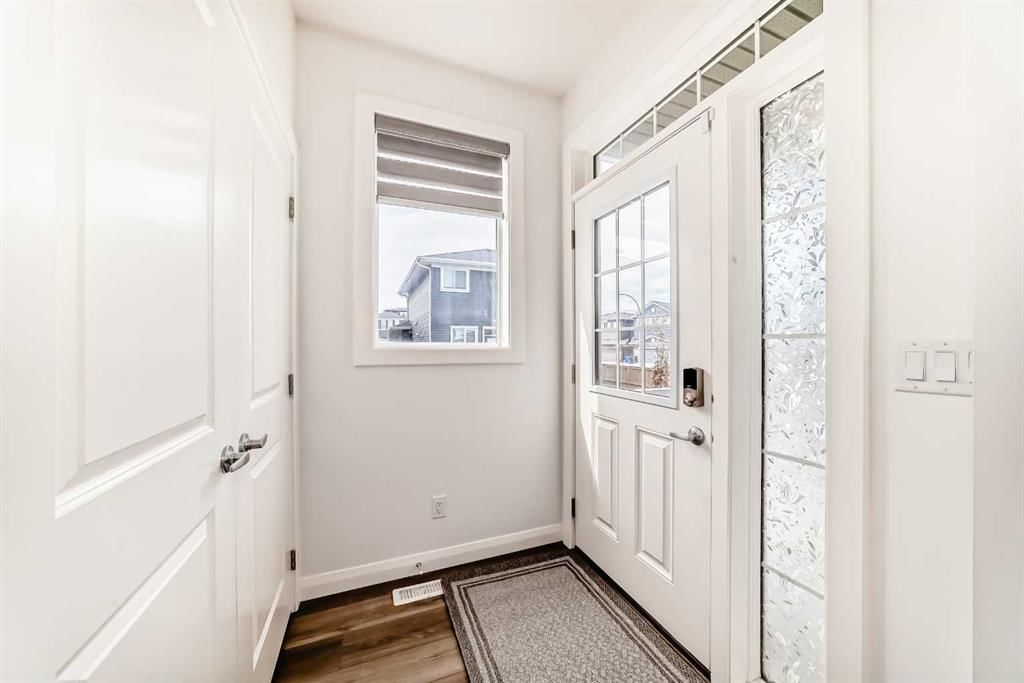 84 Evansfield Close NW, Calgary — photo 3 of 42