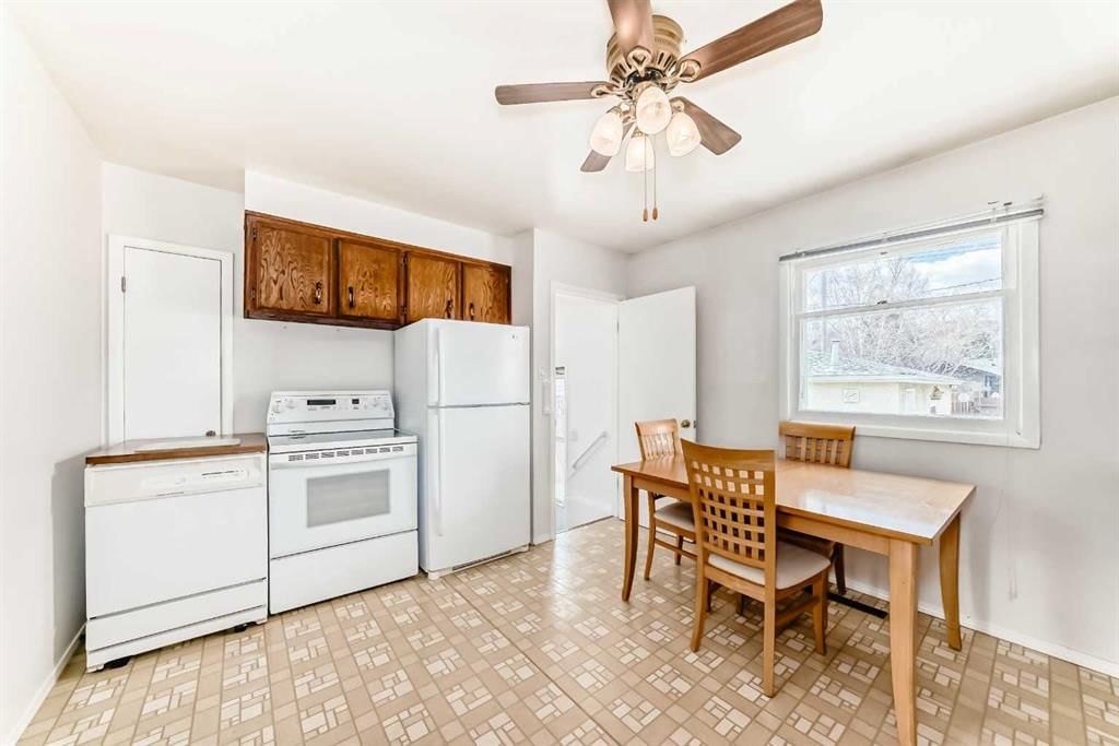 8315 Bowness Road NW, Calgary — photo 5 of 49