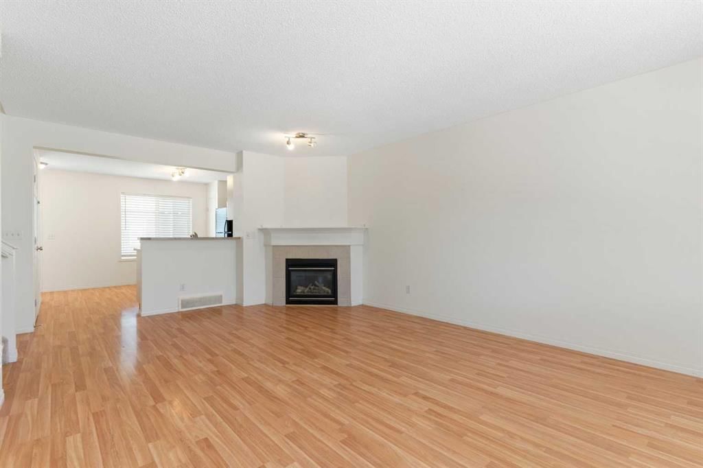 119 Royal Birch Villas NW, Calgary — photo 3 of 30