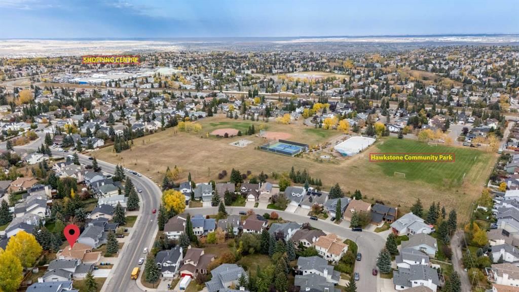 47 Hawkstone Drive NW, Calgary — photo 5 of 48