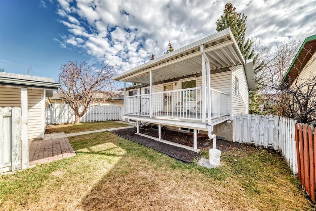 1515 Ranchlands Way NW, Calgary — photo 2 of 46