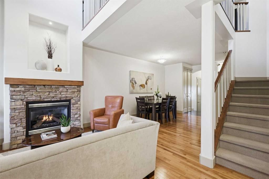 4014 Patricia Landing SW, Calgary — photo 4 of 43
