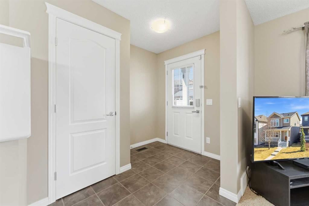 87 Sage Hill Way NW, Calgary — photo 4 of 47