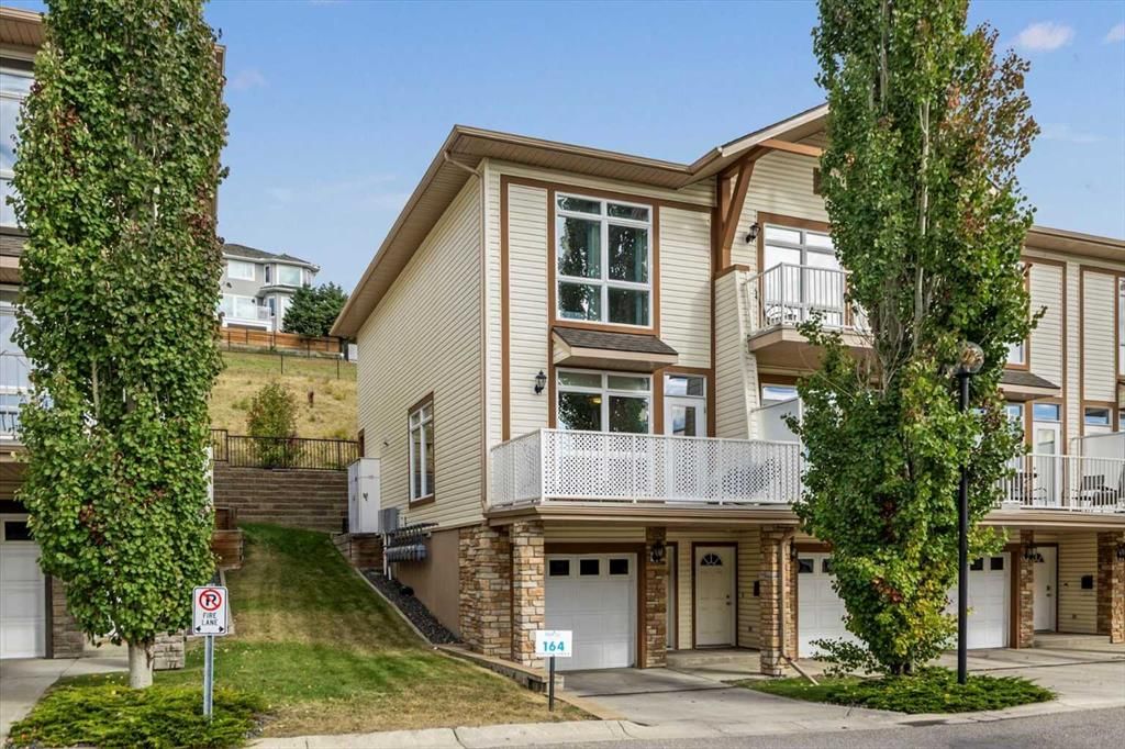 1, 164 Rockyledge View NW, Calgary — photo 2 of 30
