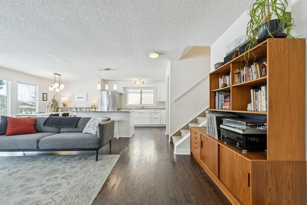 52 Beddington Circle, Calgary — photo 3 of 45