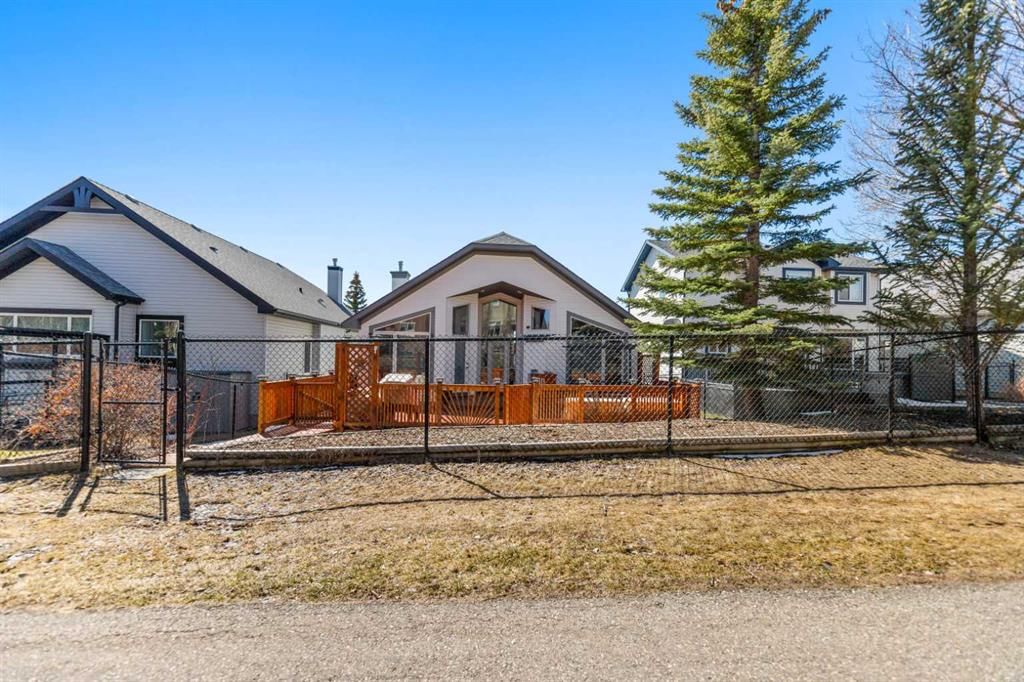 114 Rocky Ridge Green NW, Calgary — photo 4 of 41
