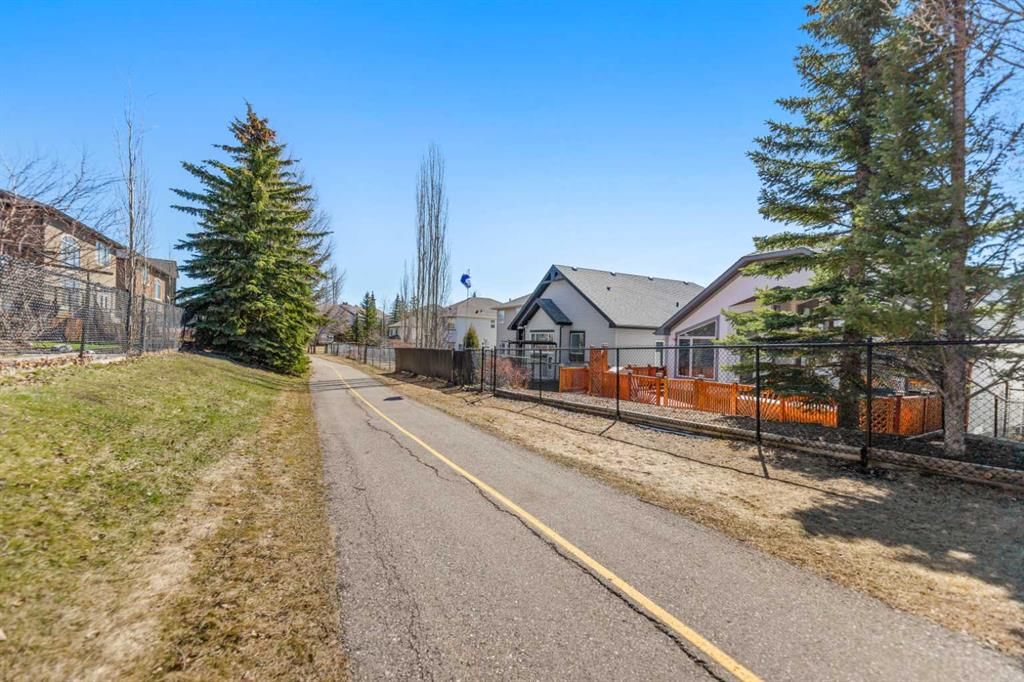 114 Rocky Ridge Green NW, Calgary — photo 5 of 41