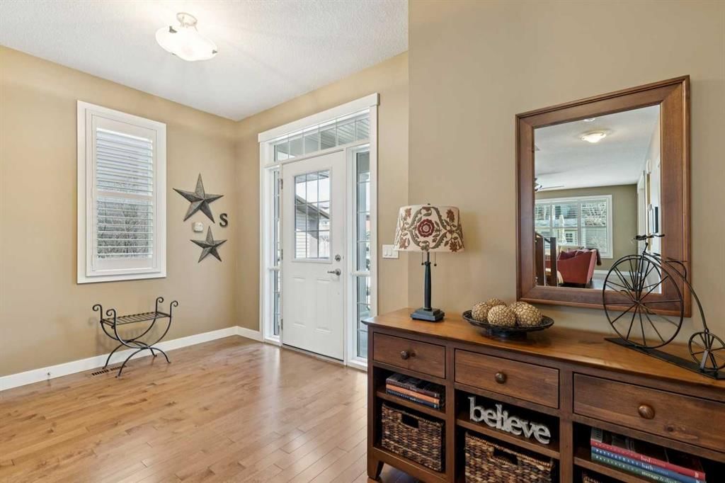 325 Evanspark Circle NW, Calgary — photo 3 of 34