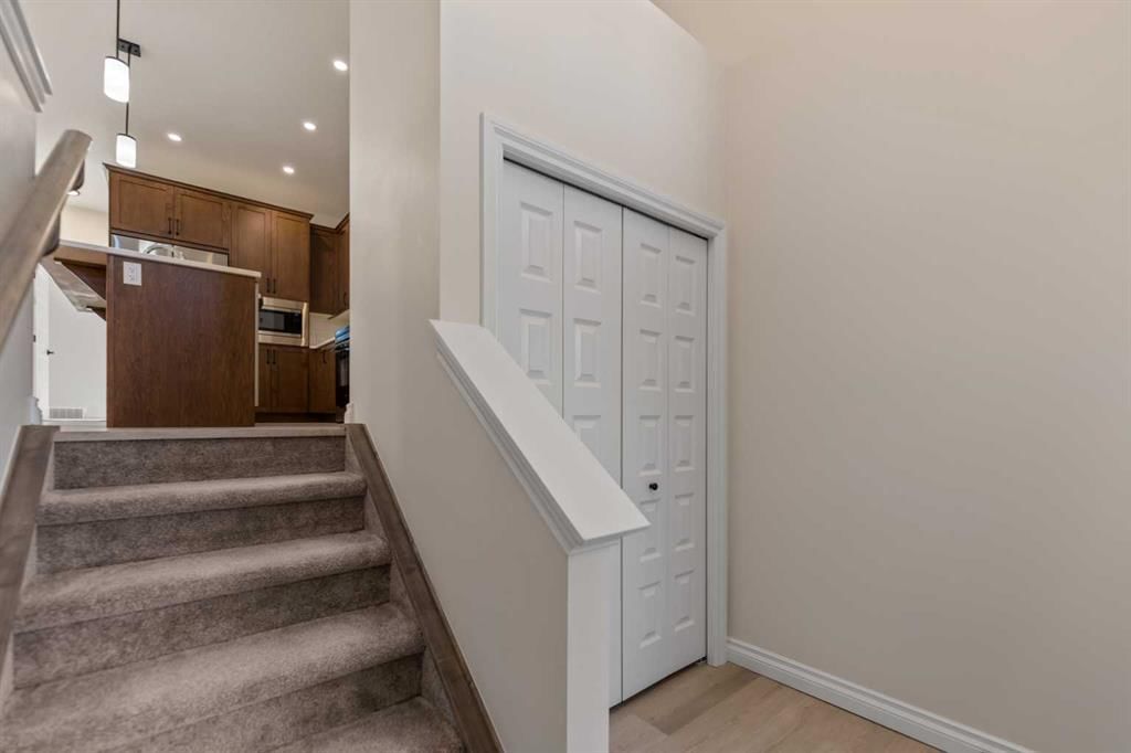 90 Homestead Circle NE, Calgary — photo 5 of 34