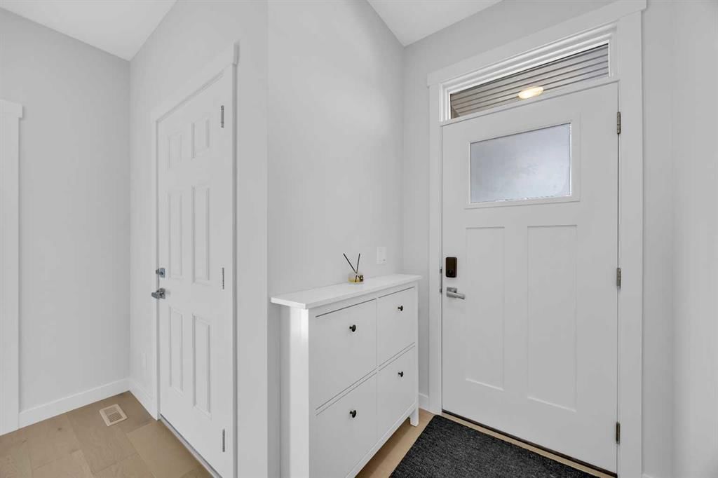 133 Arbour Lake Hill NW, Calgary — photo 4 of 50