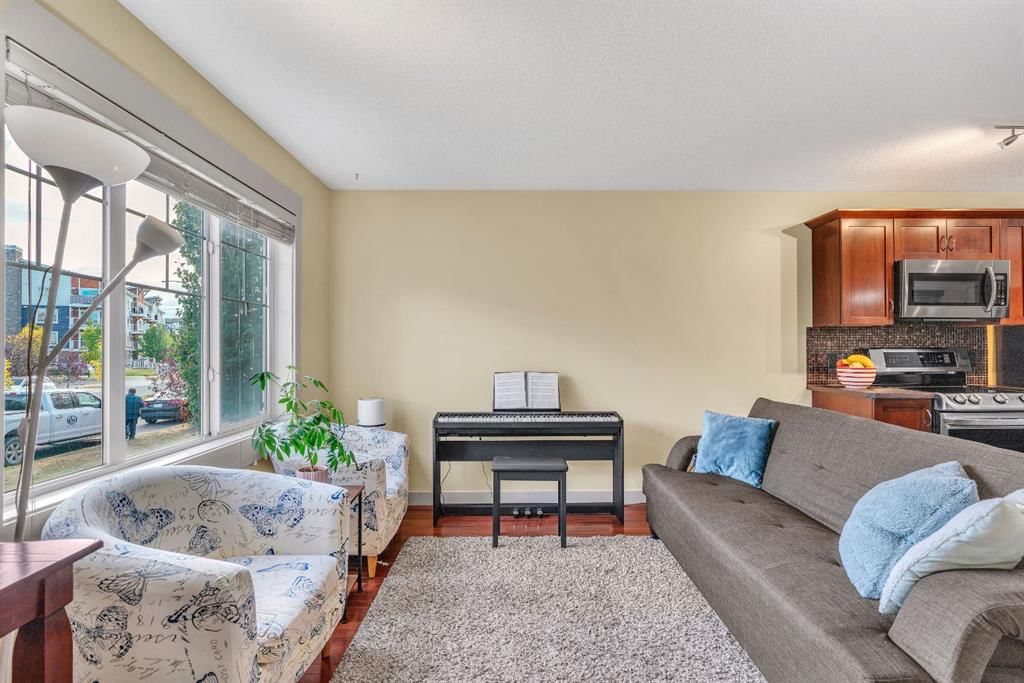 301 Skyview Ranch Drive NE, Calgary — photo 3 of 20