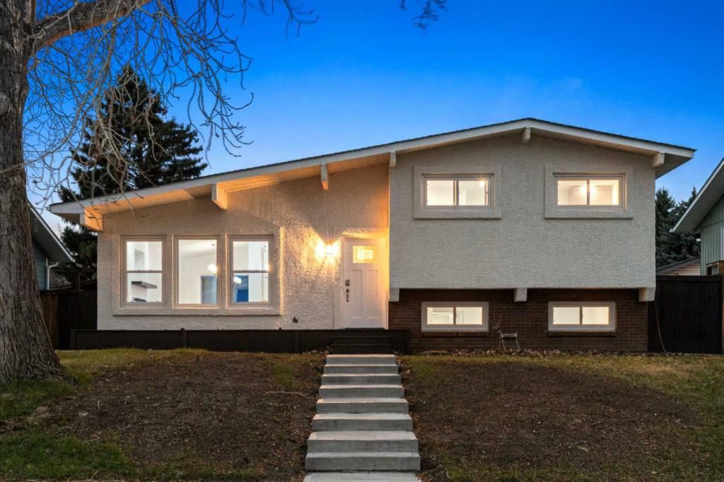 212 Queen Anne Road SE, Calgary — main listing photo