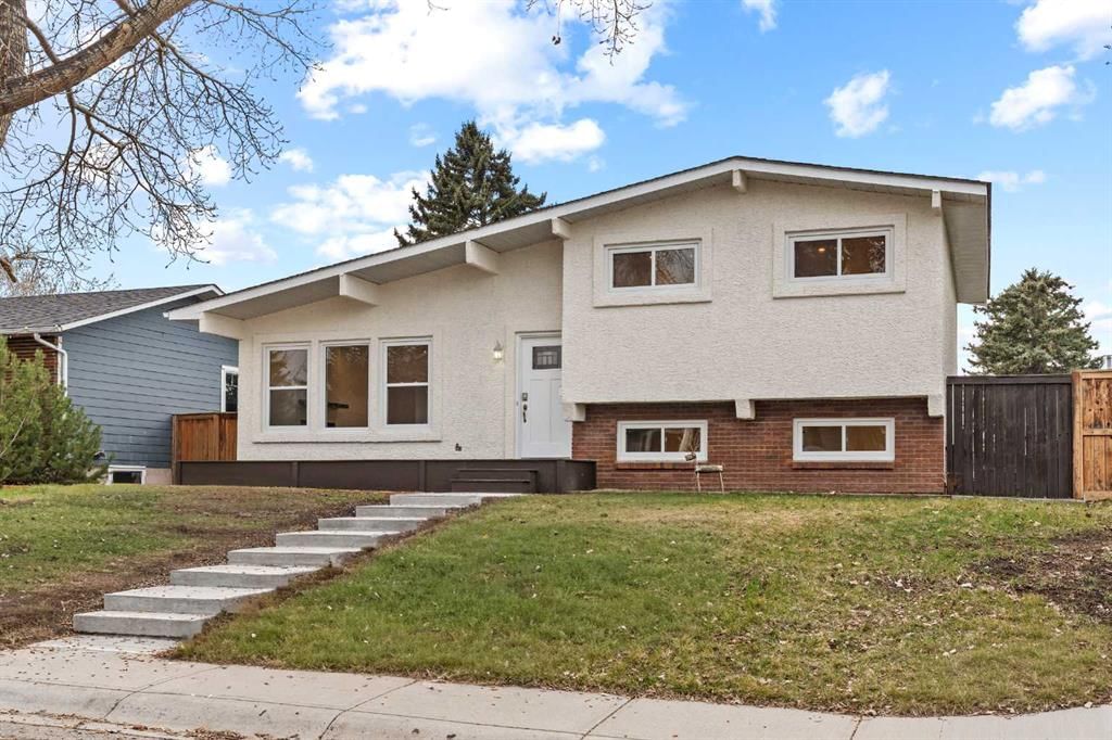 212 Queen Anne Road SE, Calgary — photo 3 of 35
