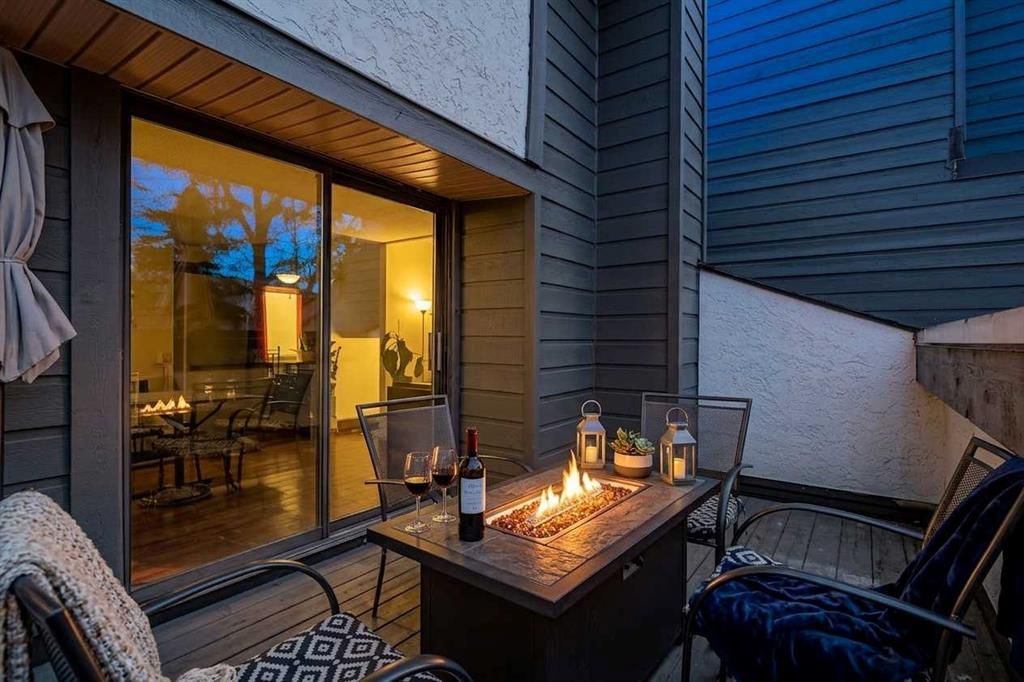 1008, 2520 Palliser Drive SW, Calgary — main listing photo
