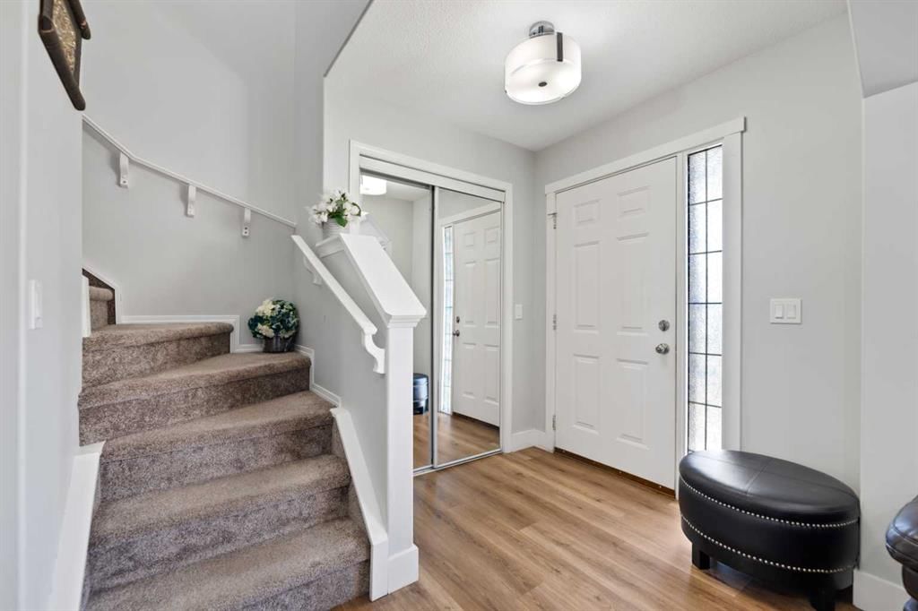 248 Taracove Road NE, Calgary — photo 5 of 38