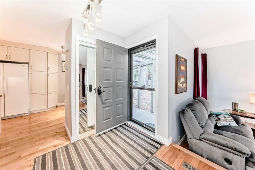 14, 10457 19 Street SW, Calgary — photo 4 of 48